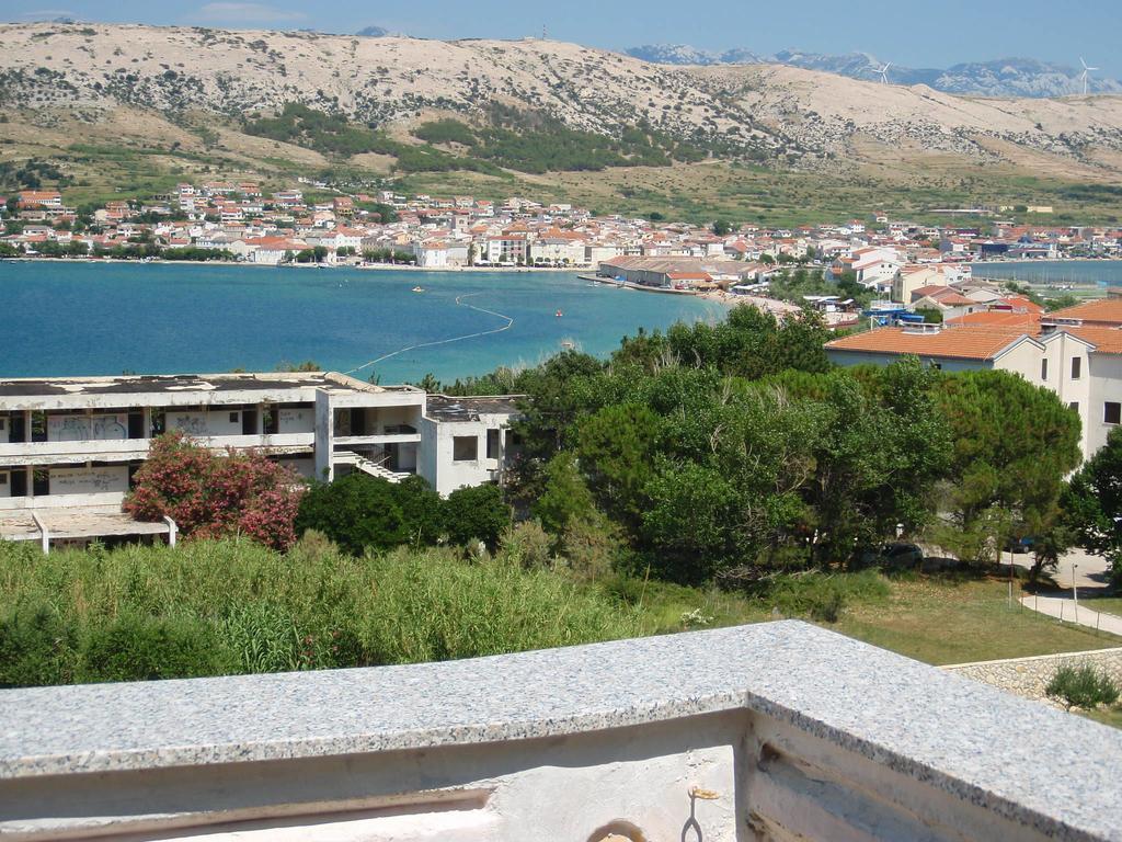 Apartments Ariana Pag Town Exterior photo