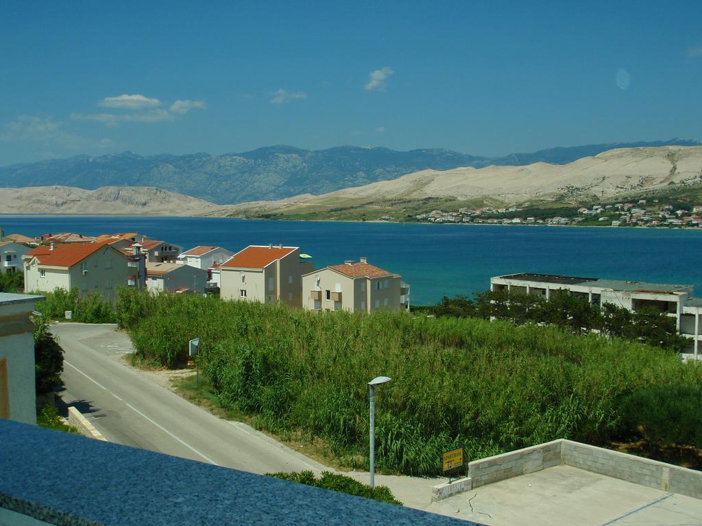 Apartments Ariana Pag Town Exterior photo