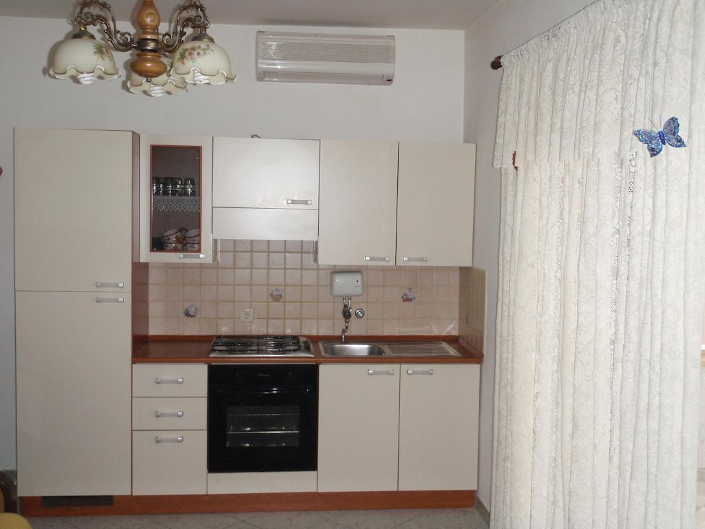 Apartments Ariana Pag Town Room photo